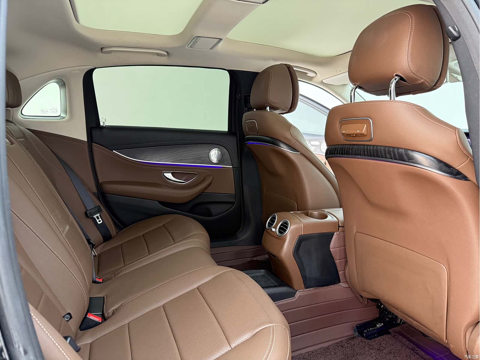 Mercedes-Benz E-Class, 2020 13