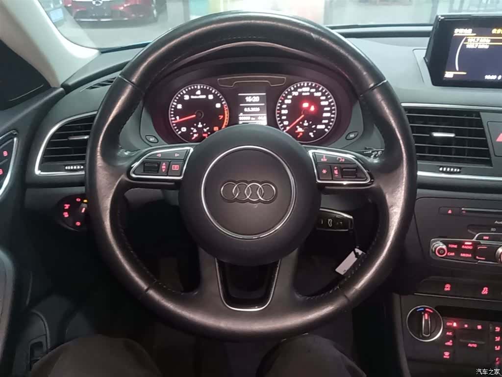 Audi Q3, 2017 11