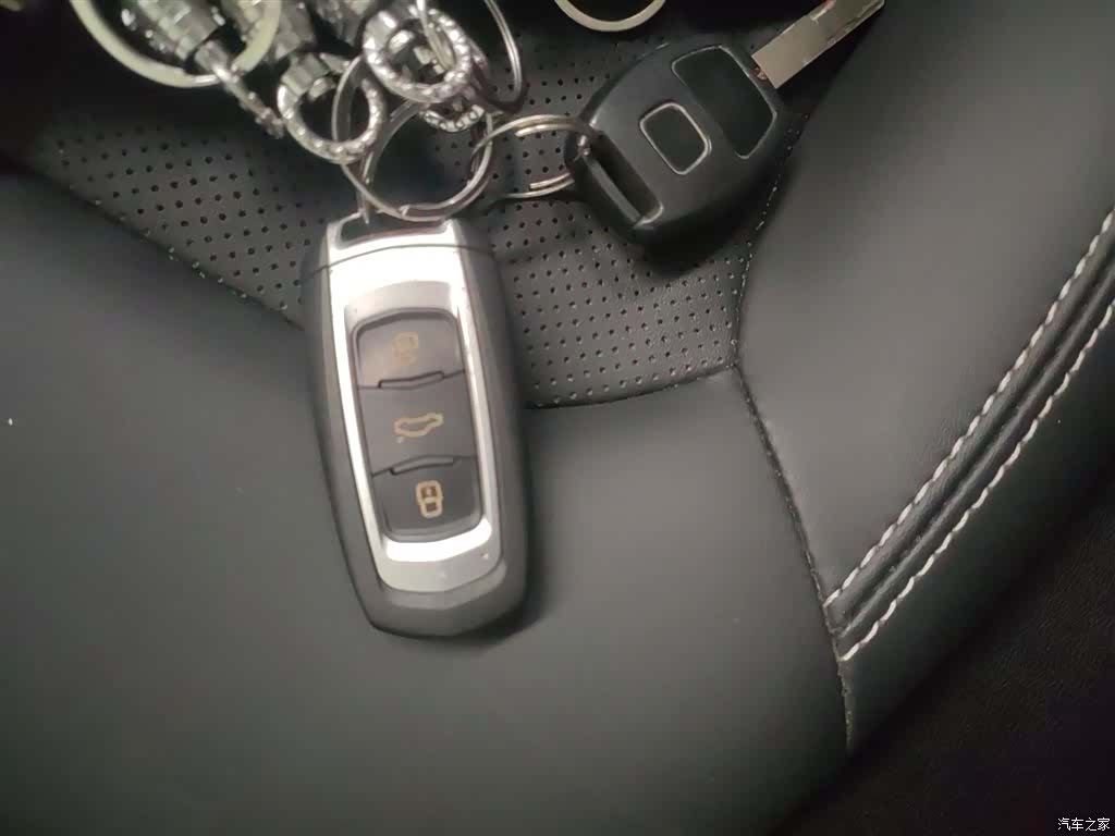 Geely Emgrand, 2017 9
