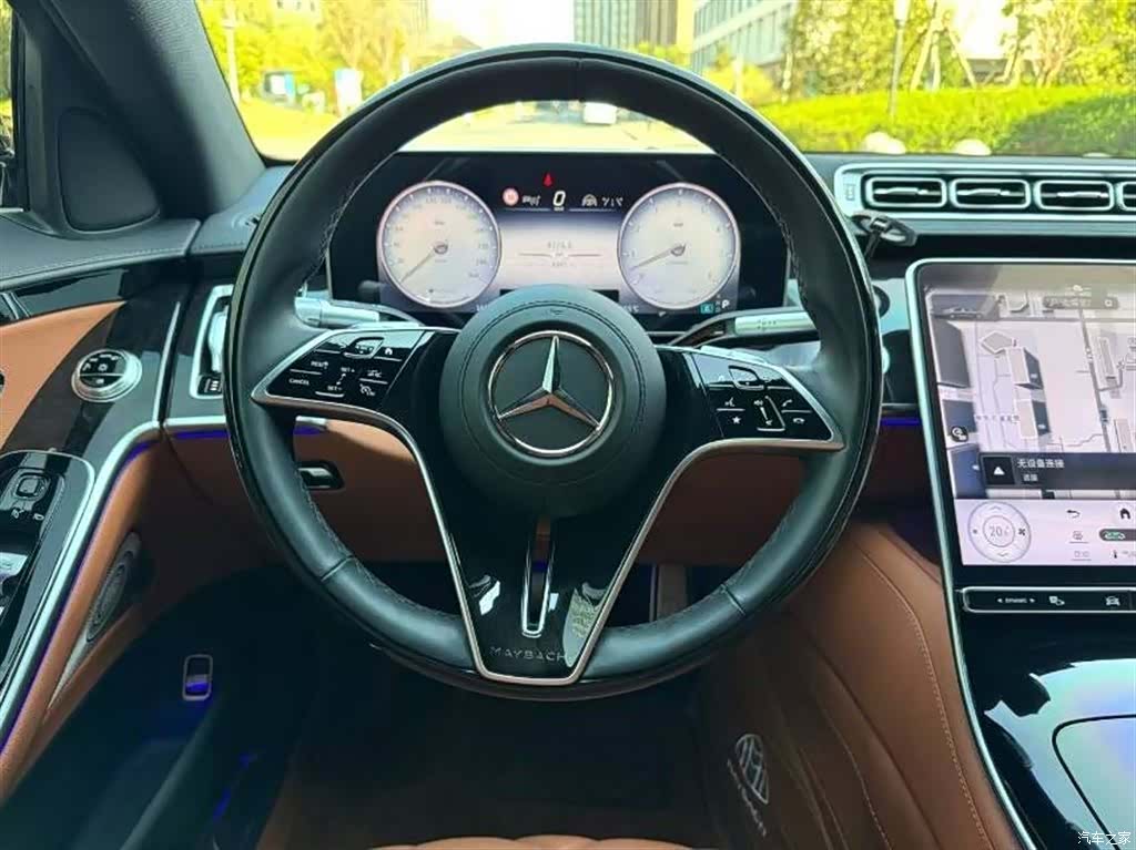 Maybach S-Class, 2023 12