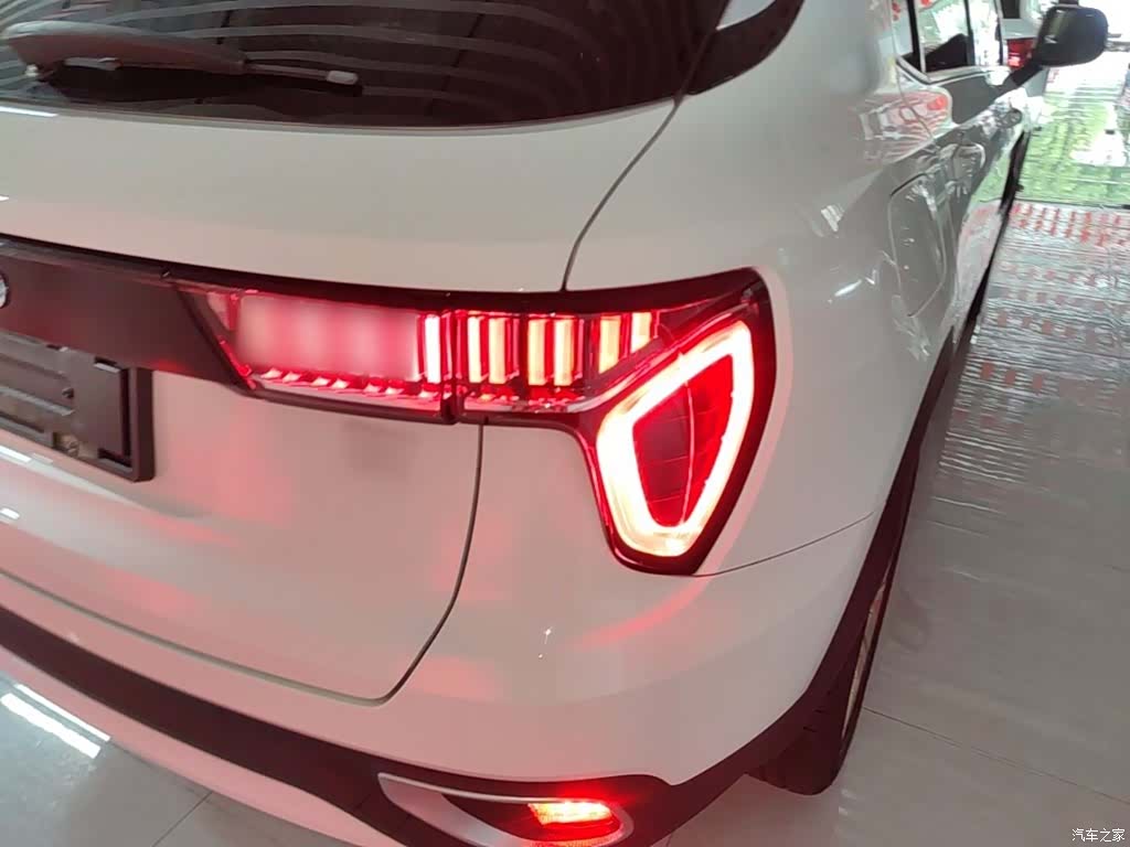 Lynk & Co 01, 2018 8