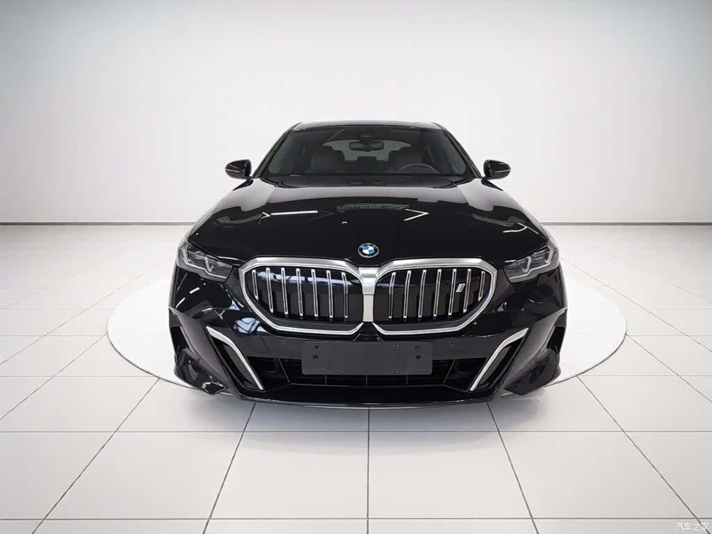 BMW i5, 2025 3