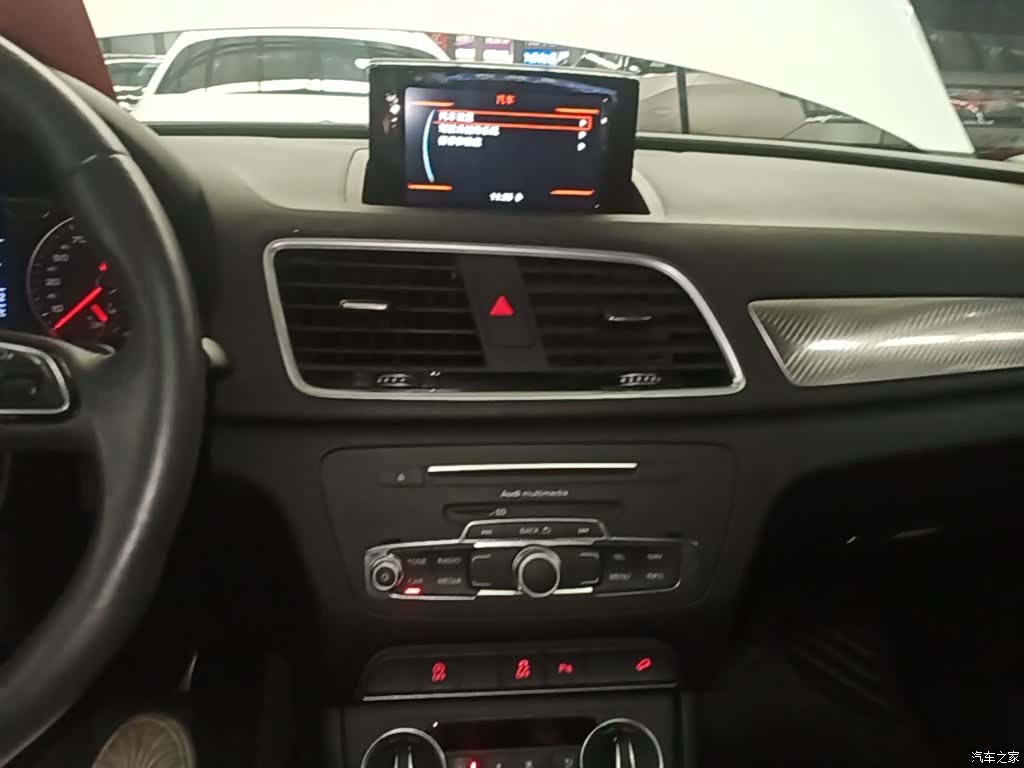 Audi Q3, 2018 13