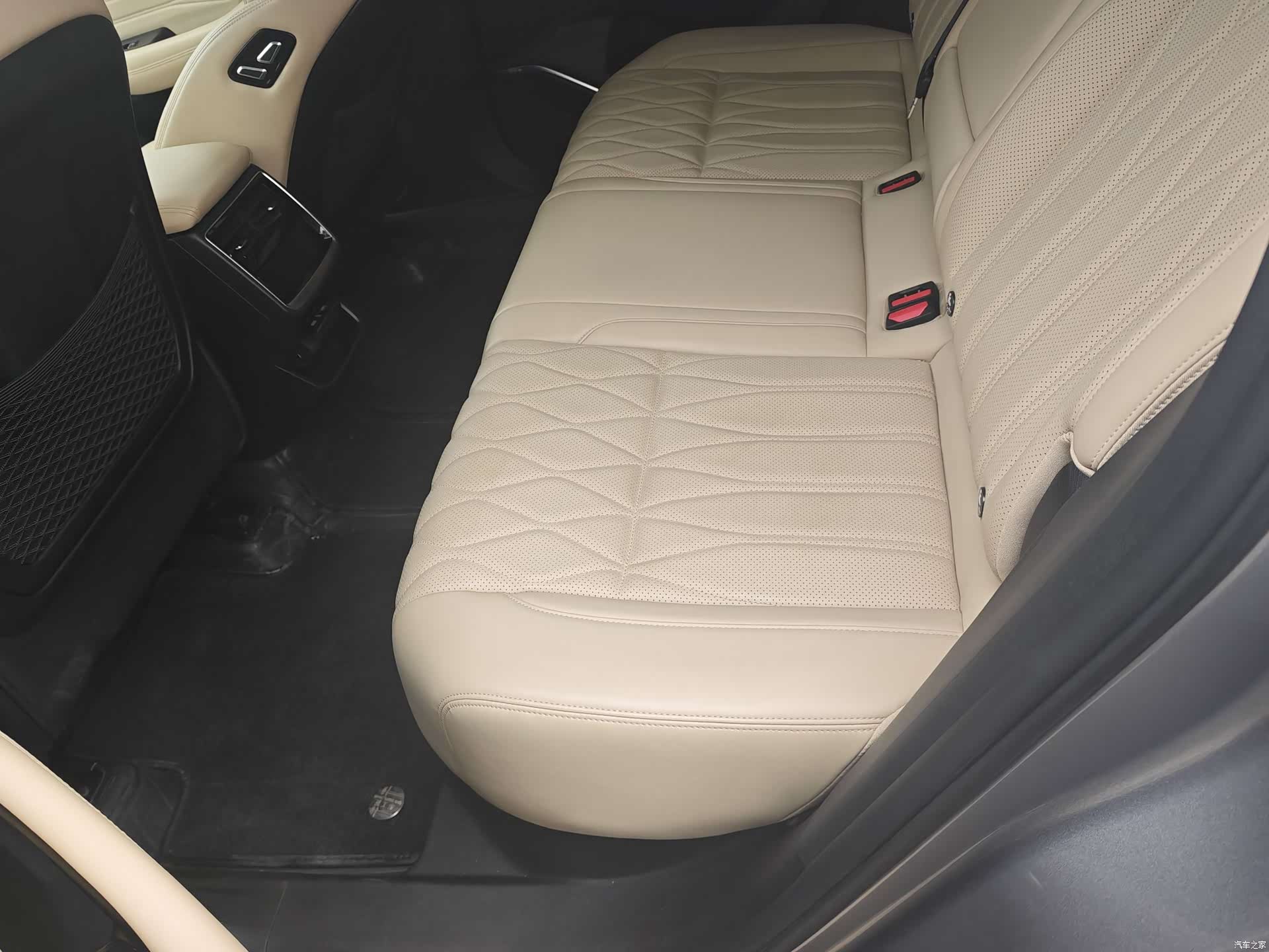Geely Xingyue L, 2024 11