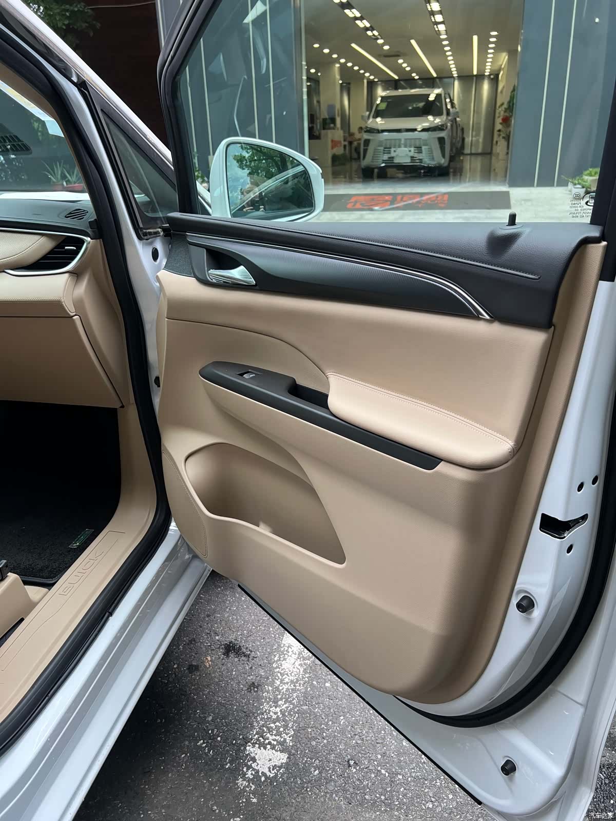 Buick GL8, 2025 6