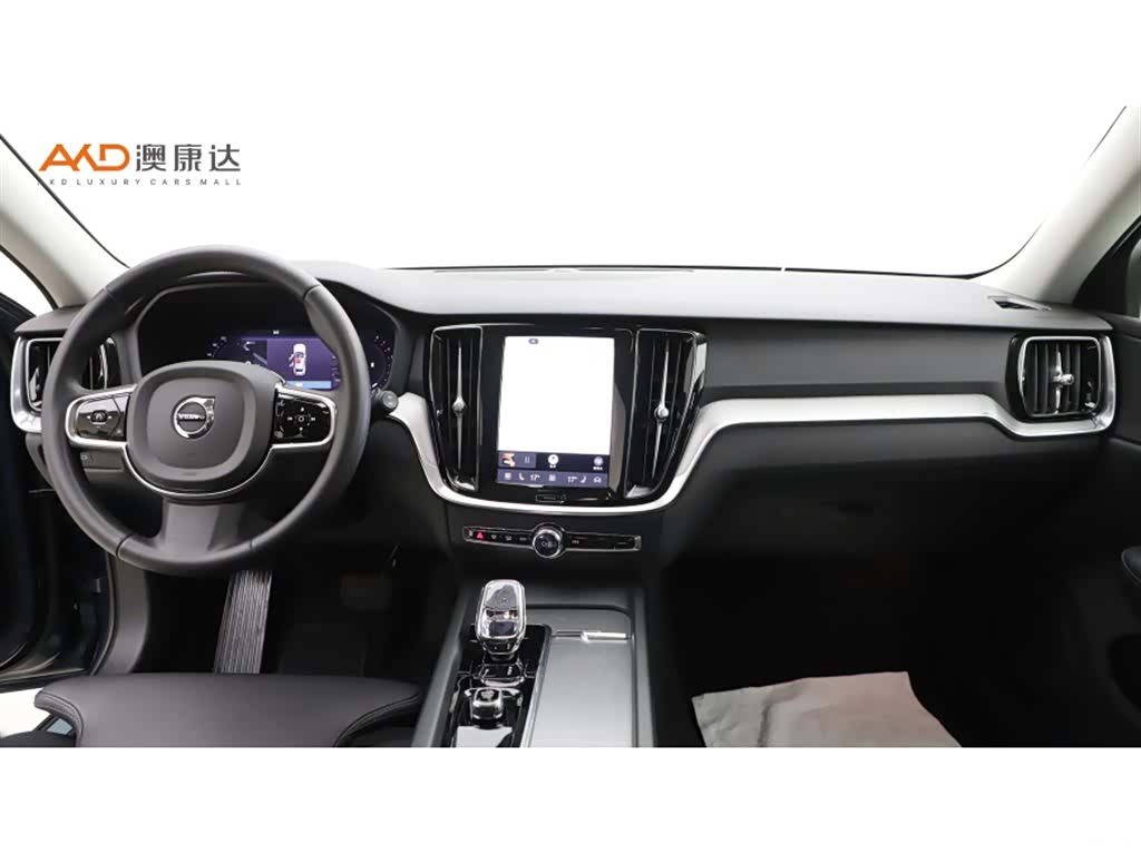 Volvo V60, 2023 все фото
