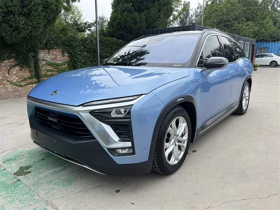 NIO ES8 NIO ES8