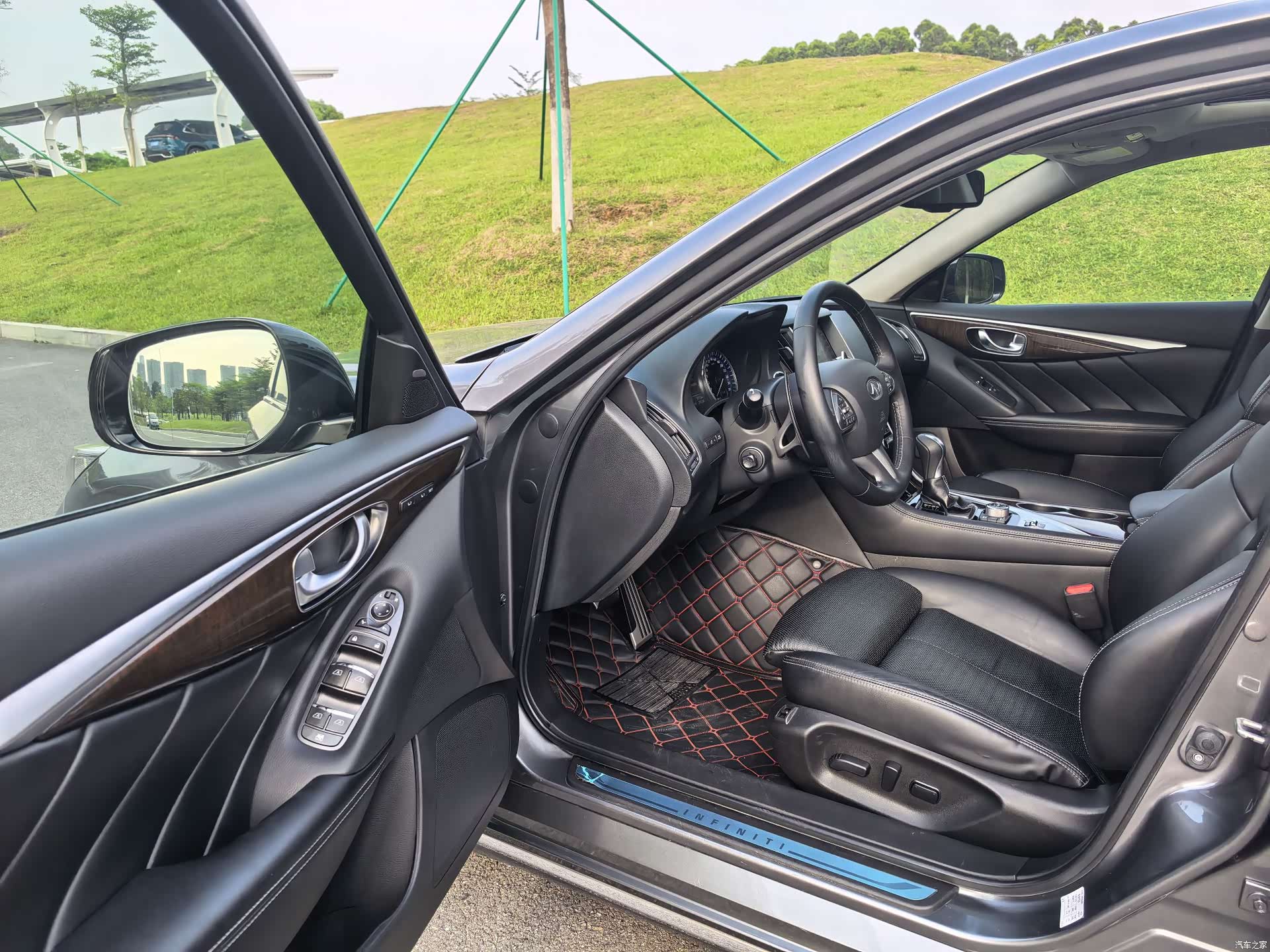 Infiniti Q50L, 2015 11