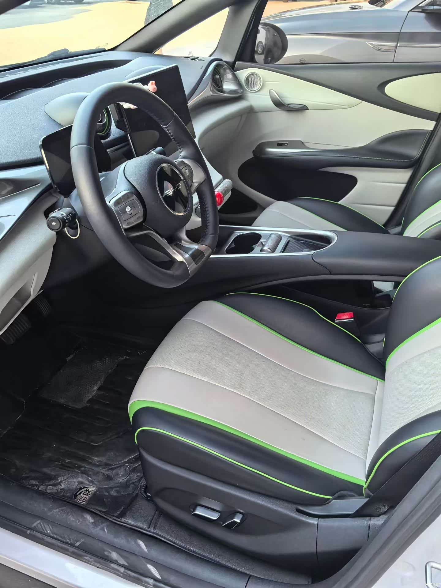 BYD Dolphin, 2022 8