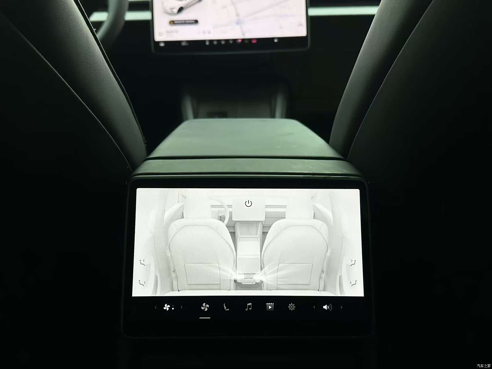 Tesla Model 3, 2023 15