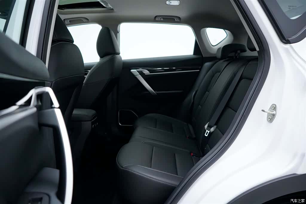Geely Coolray, 2025 все фото