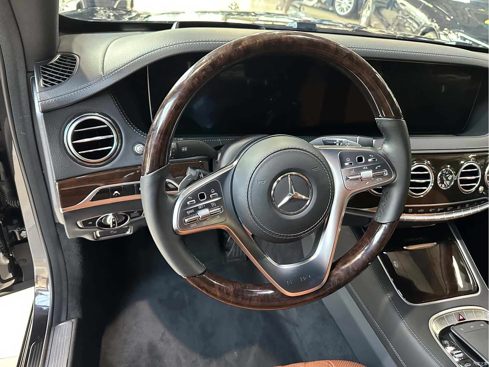 Maybach S-Class, 2020 24