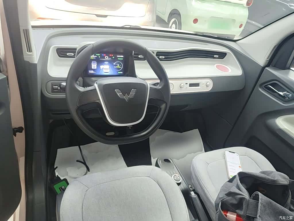 Wuling MINIEV, 2022 10
