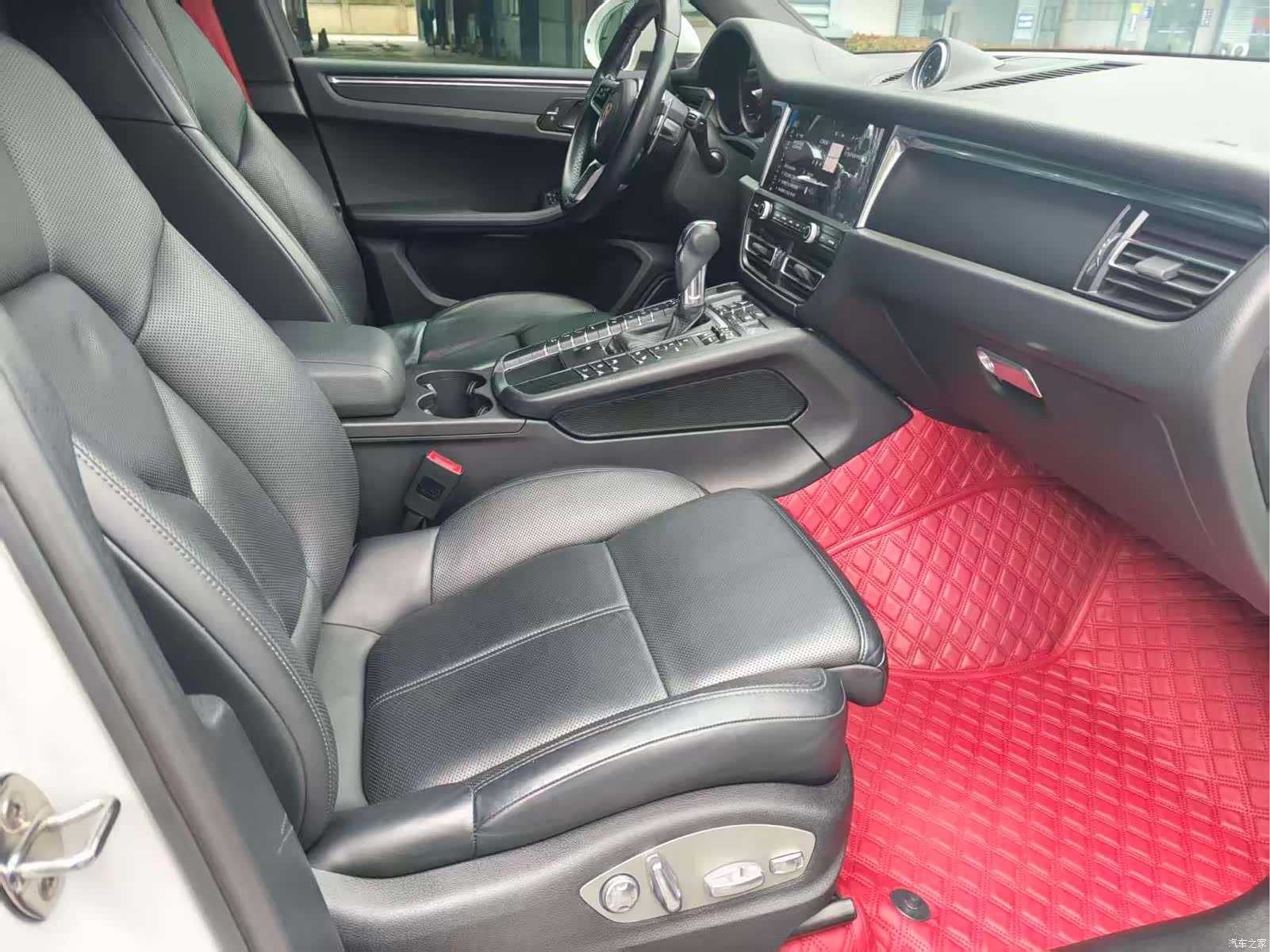 Porsche Macan, 2021 11