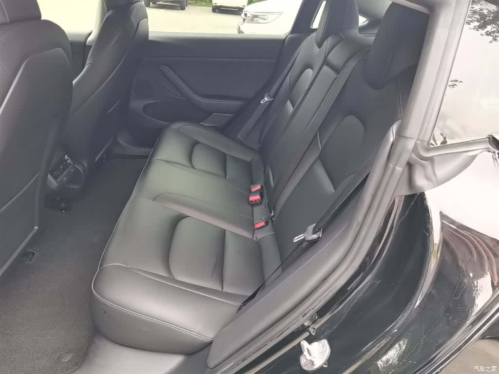 Tesla Model 3, 2022 17