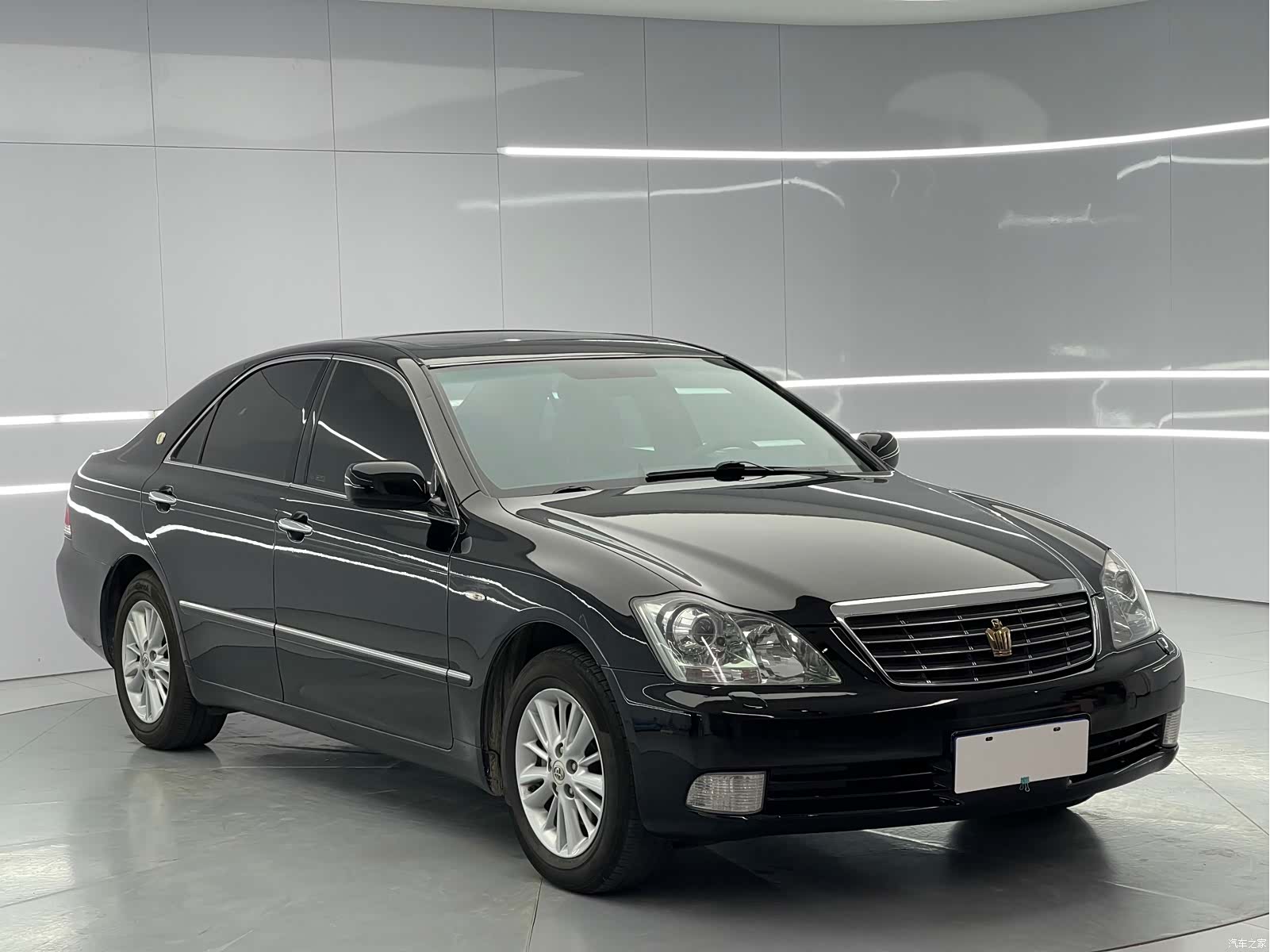 Toyota Crown, 2008 3