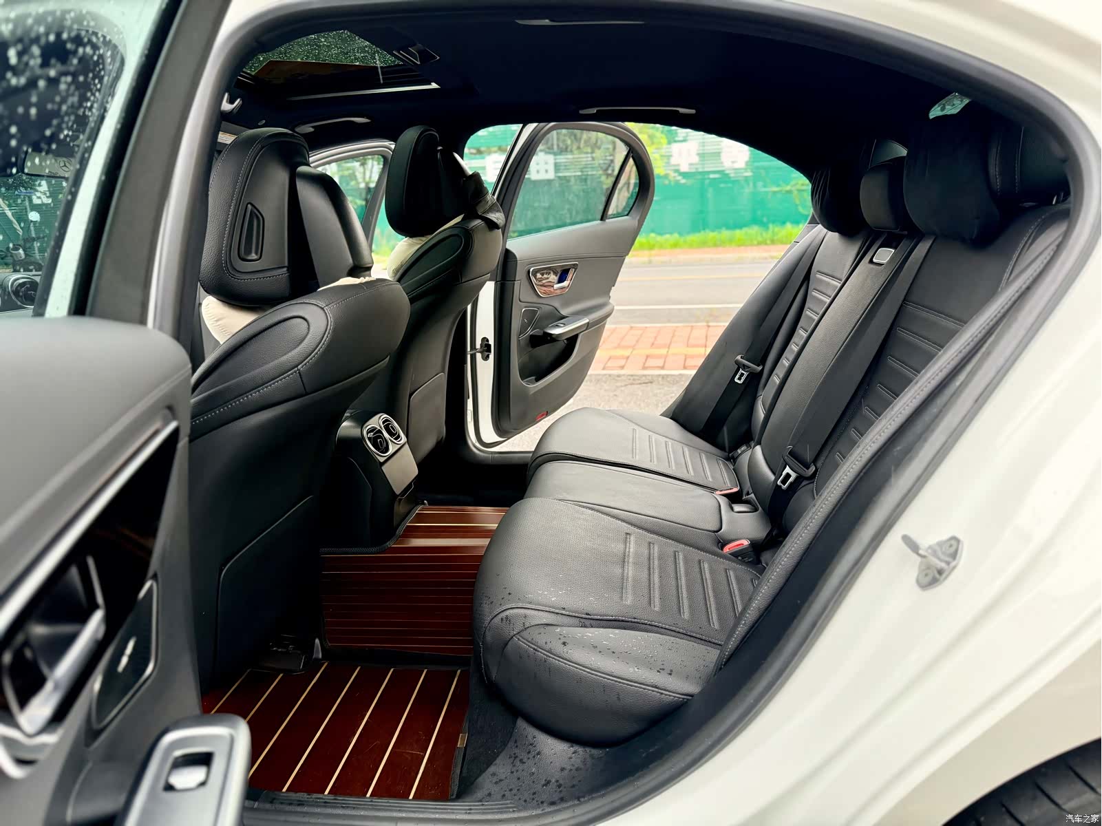 Mercedes-Benz C-Class, 2023 14