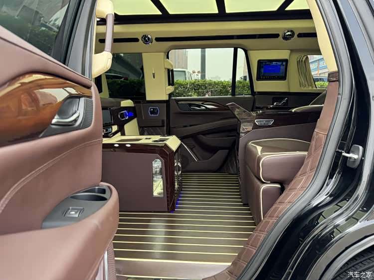 Cadillac Escalade, 2018 все фото
