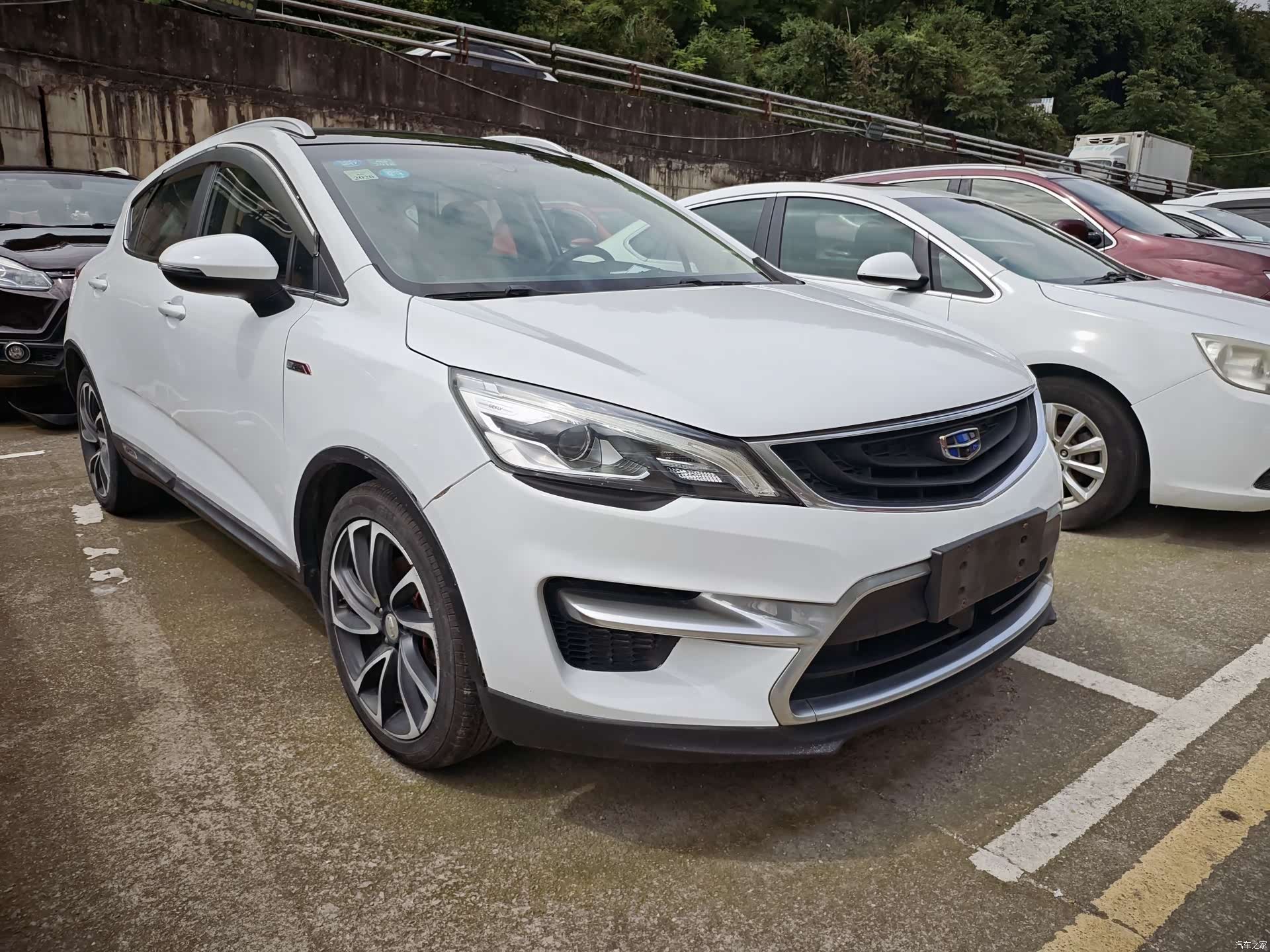 Geely Emgrand, 2017 3
