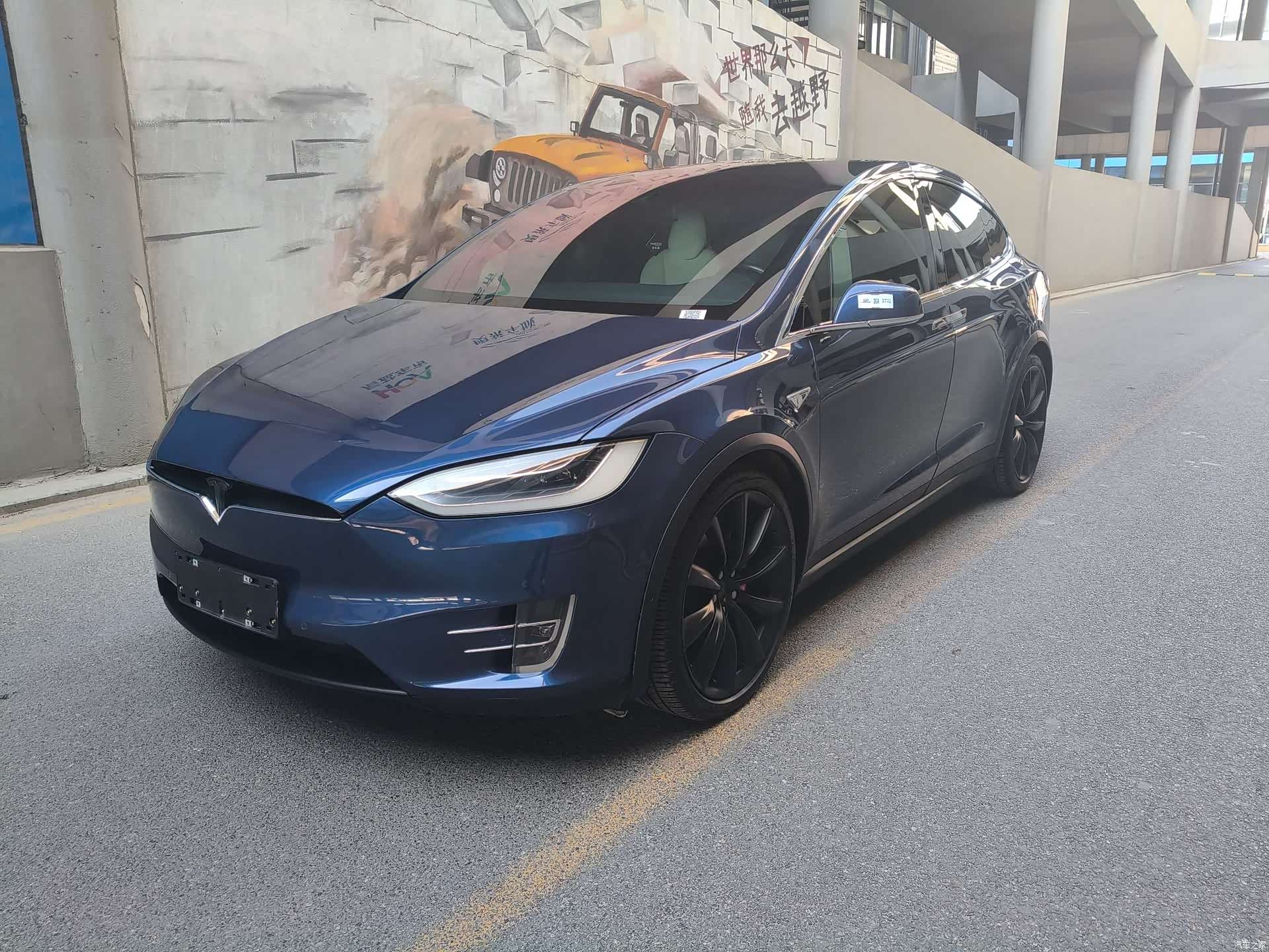 Tesla Model X, 2016 1