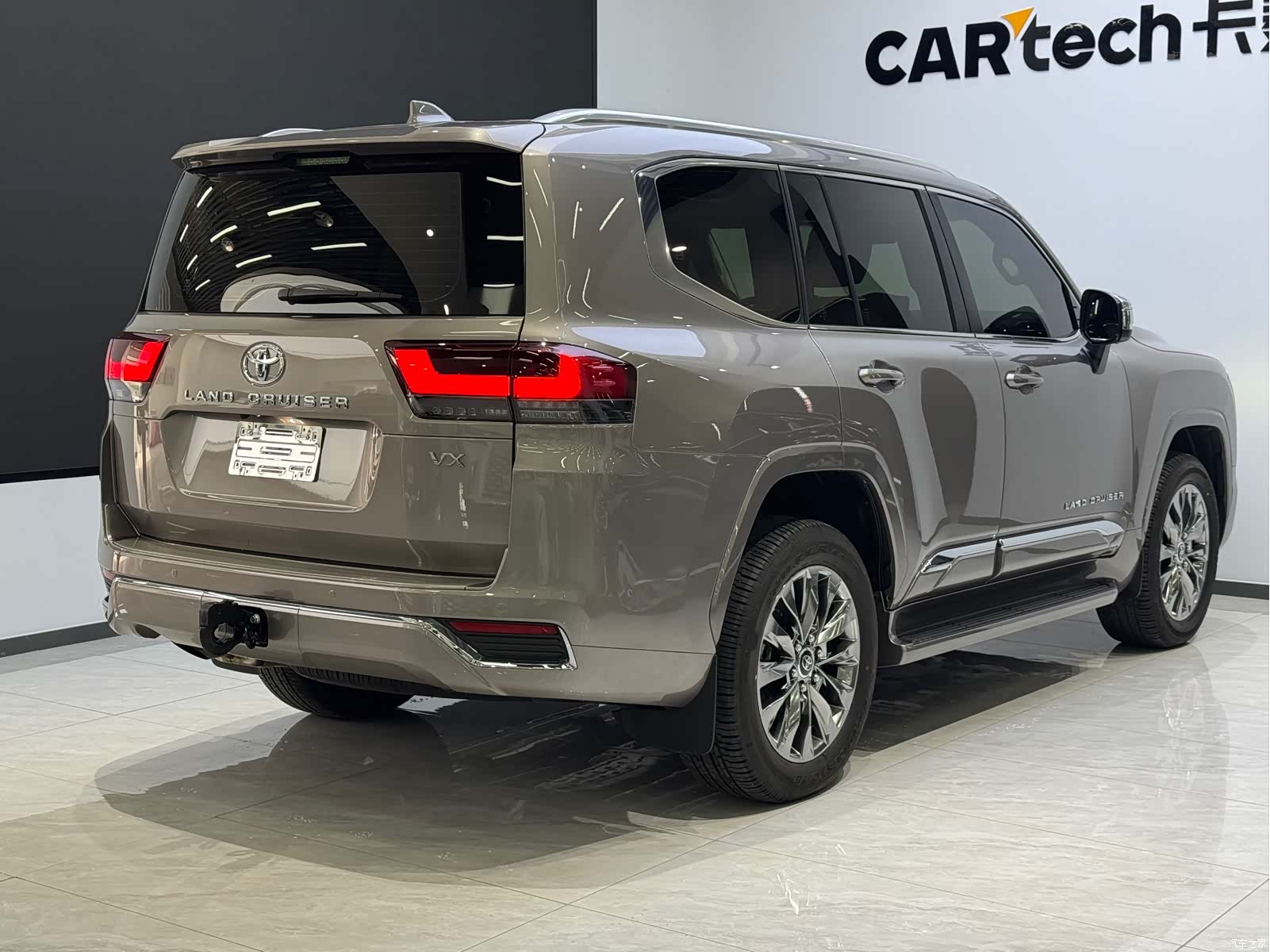 Toyota Land Cruiser, 2026 6