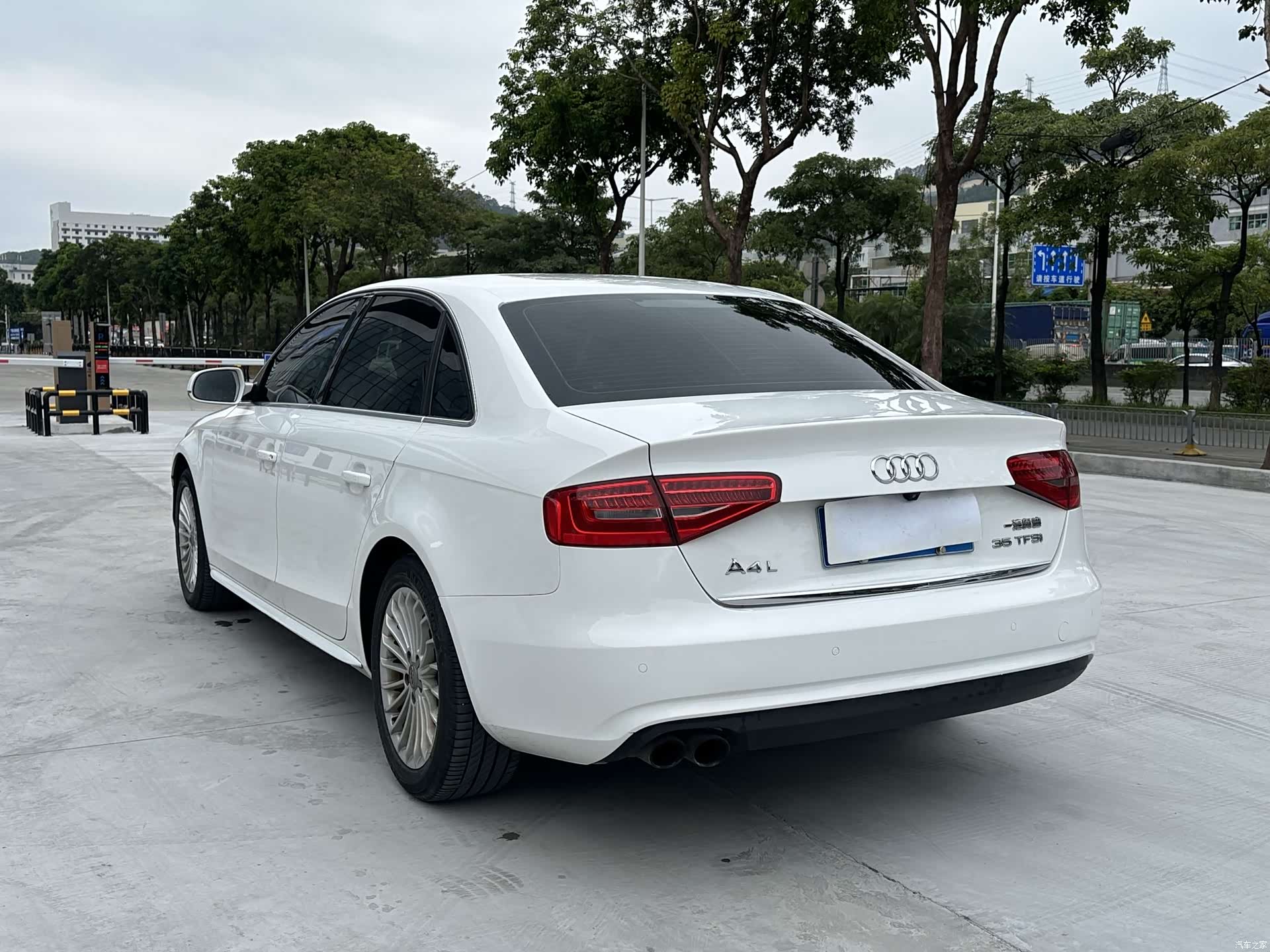Audi A4L, 2014 7