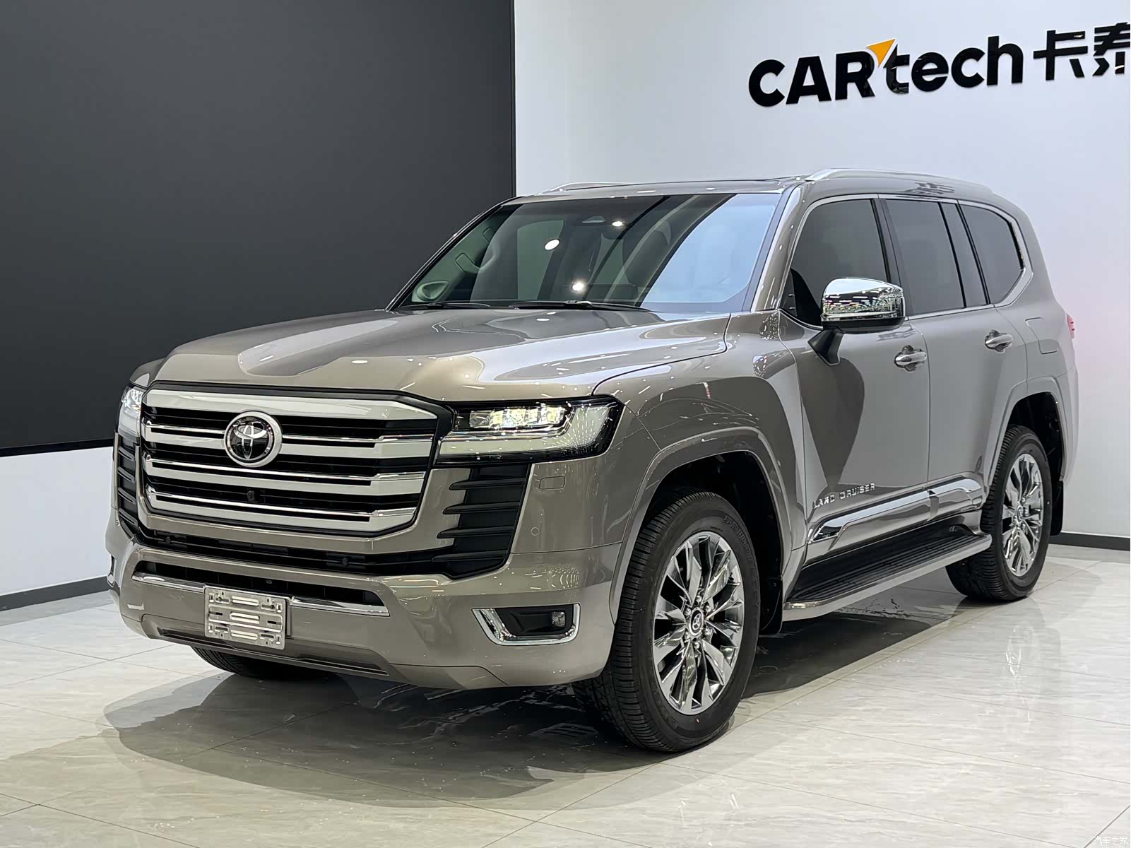 Toyota Land Cruiser, 2026 1