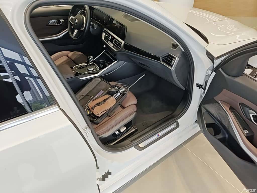 BMW 3 Series, 2021 11