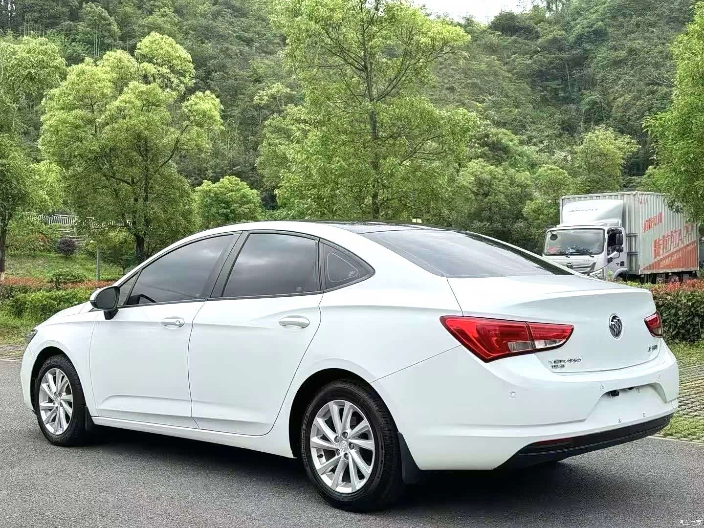 Buick Verano, 2019 7