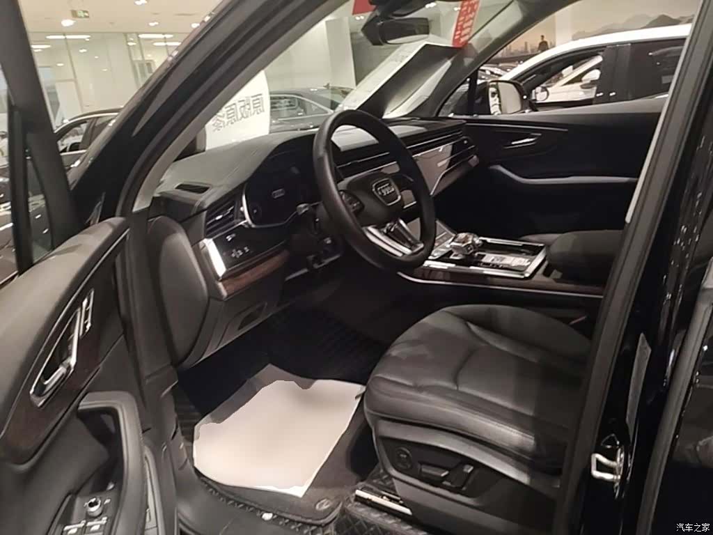 Audi Q7, 2023 15