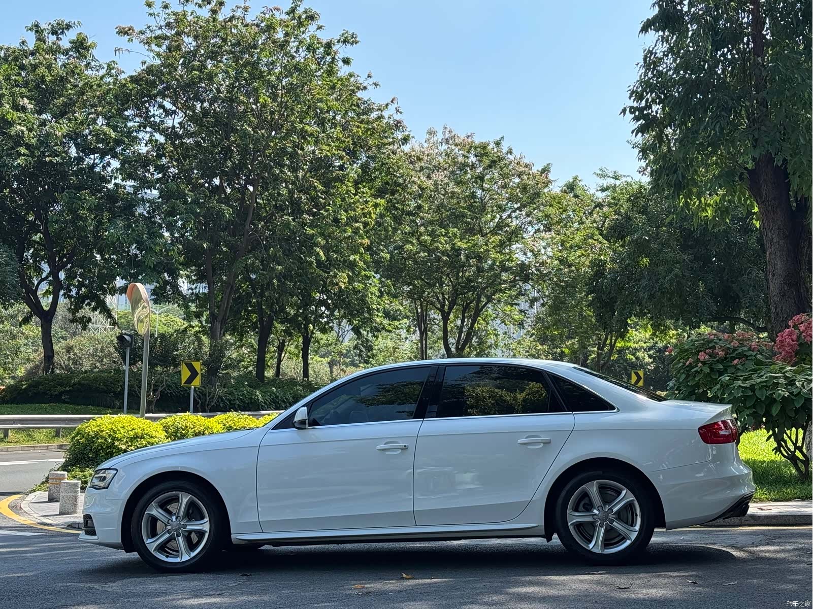 Audi A4L, 2014 4