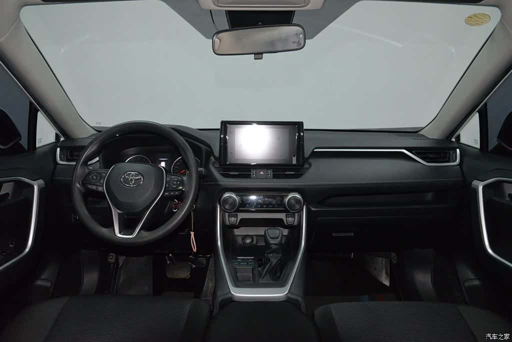 Toyota RAV4, 2022 10