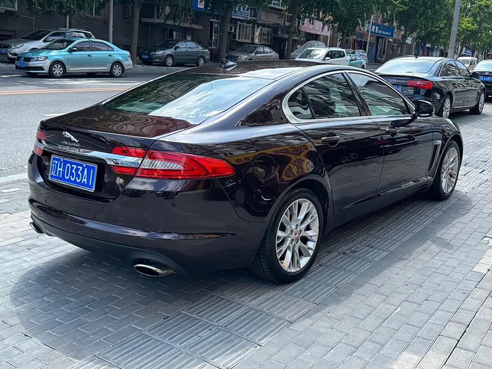 Jaguar XF