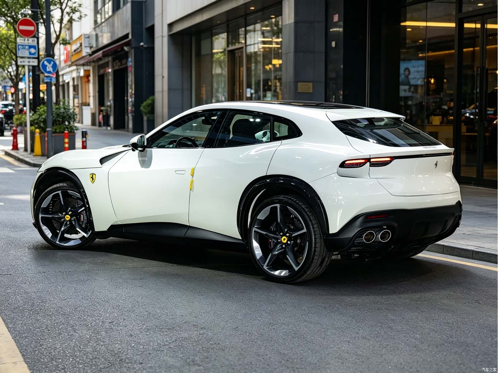 Ferrari Purosangue, 2025 4