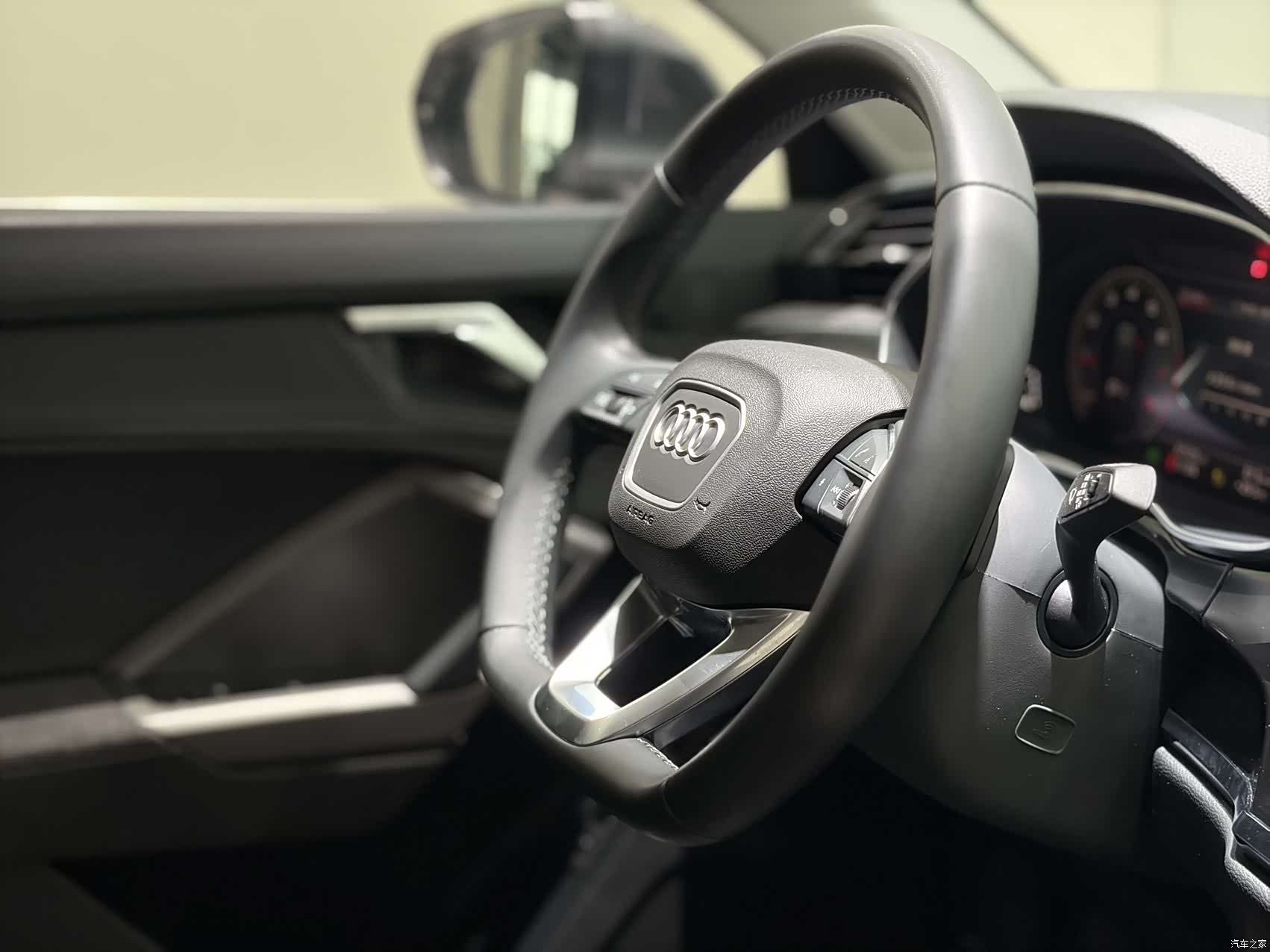 Audi Q3, 2023 17