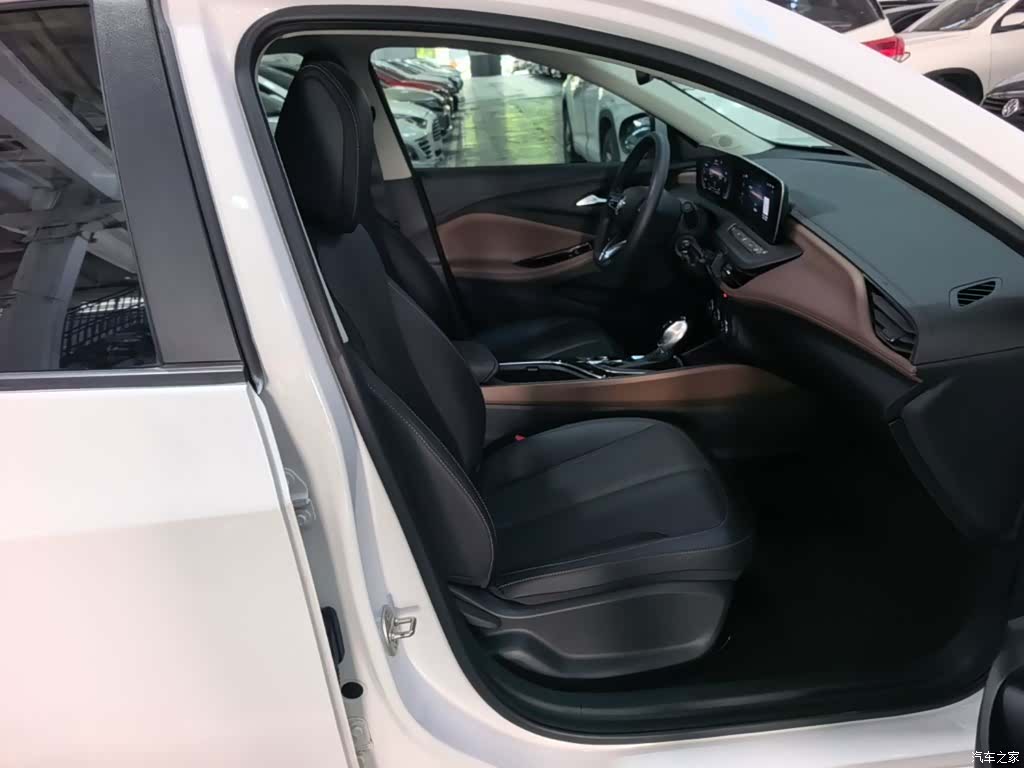 Buick Verano, 2022 25