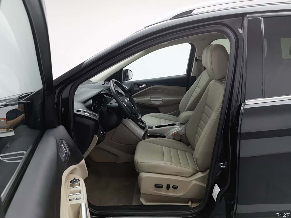 Ford Kuga, 2014 10