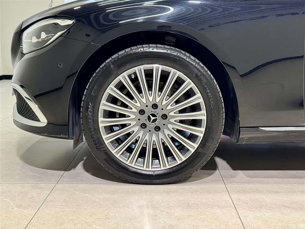 Mercedes-Benz E-Class, 2022 10