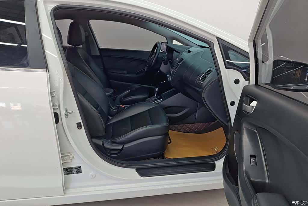 Kia K3, 2016 8