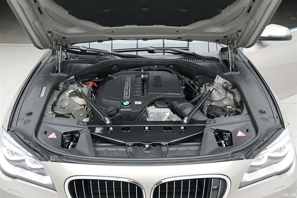 BMW 7 Series, 2015 32