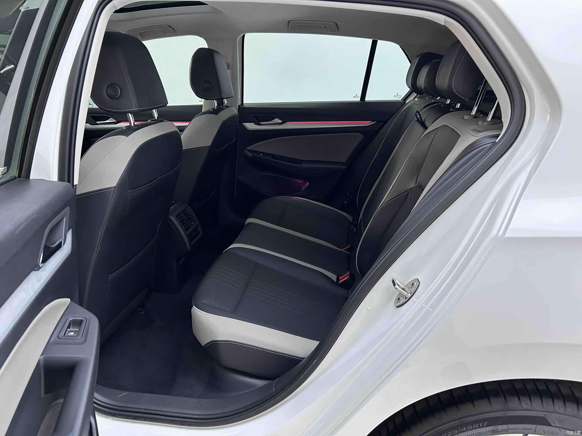 Volkswagen Golf, 2022 9