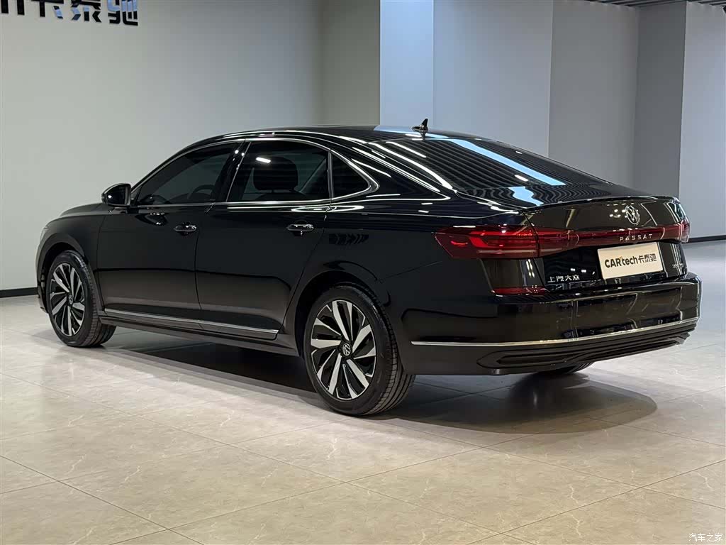Volkswagen Passat, 2025 6