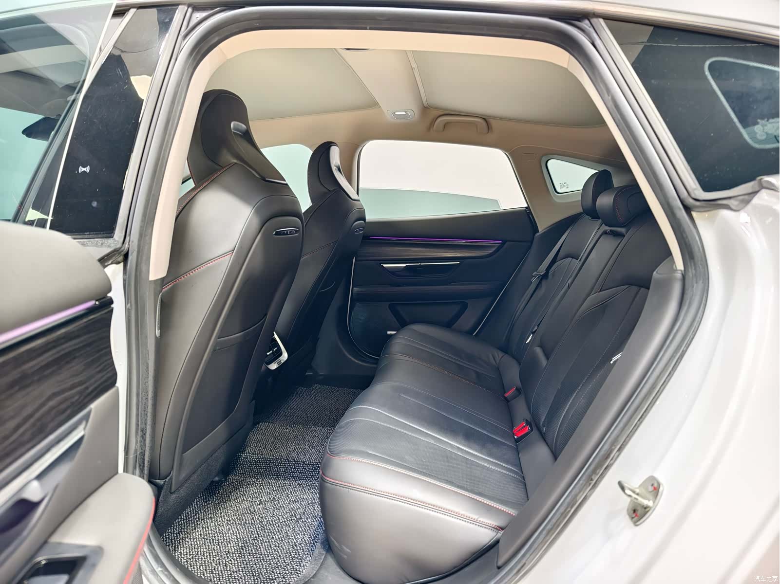 Xpeng P7, 2022 7