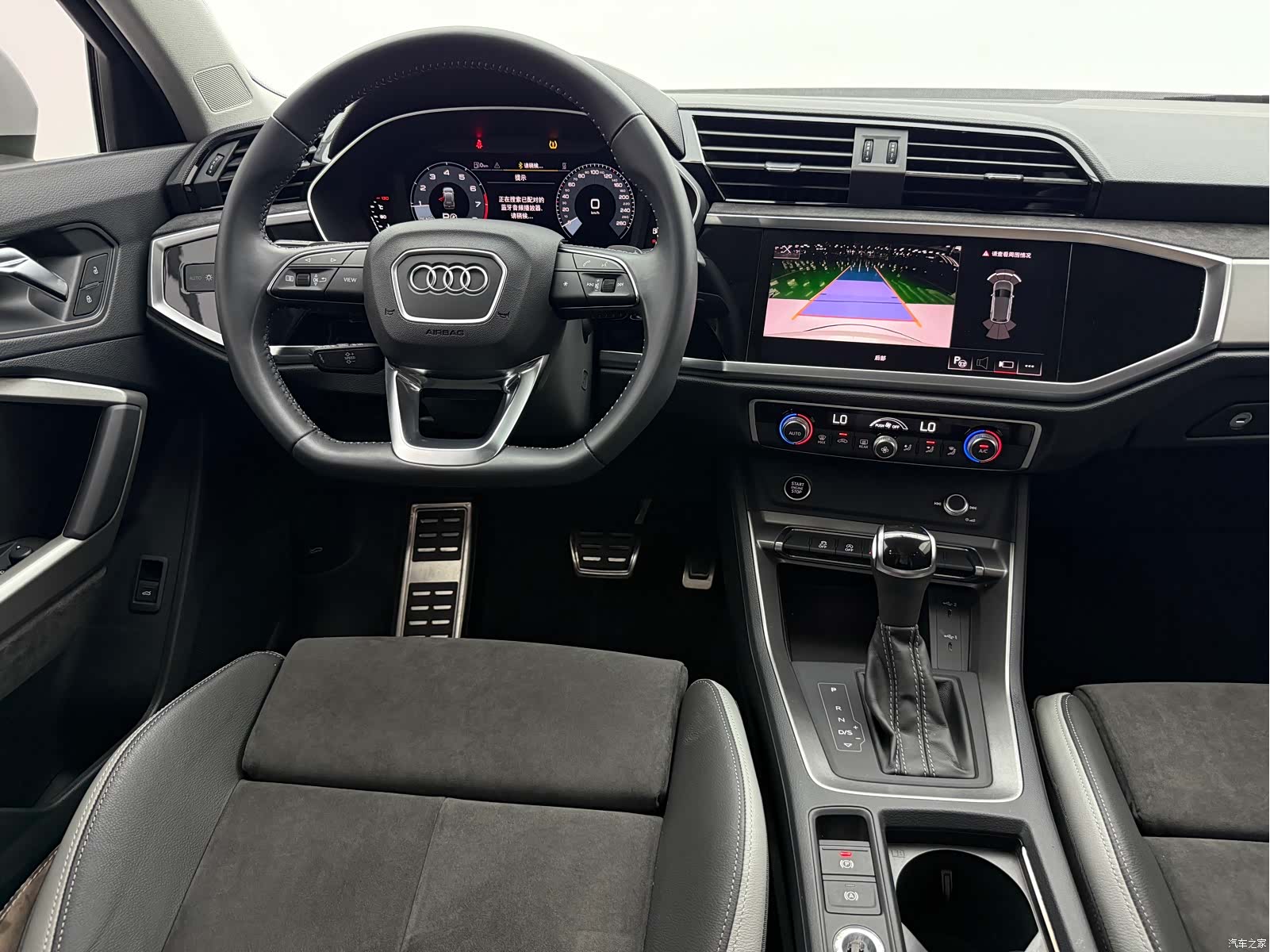 Audi Q3, 2021 13