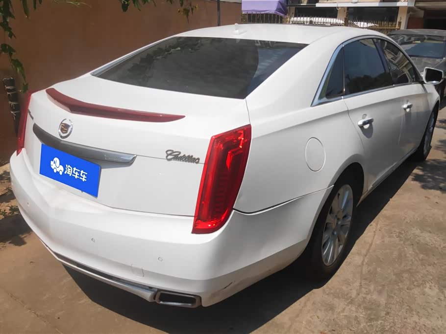 Cadillac XTS