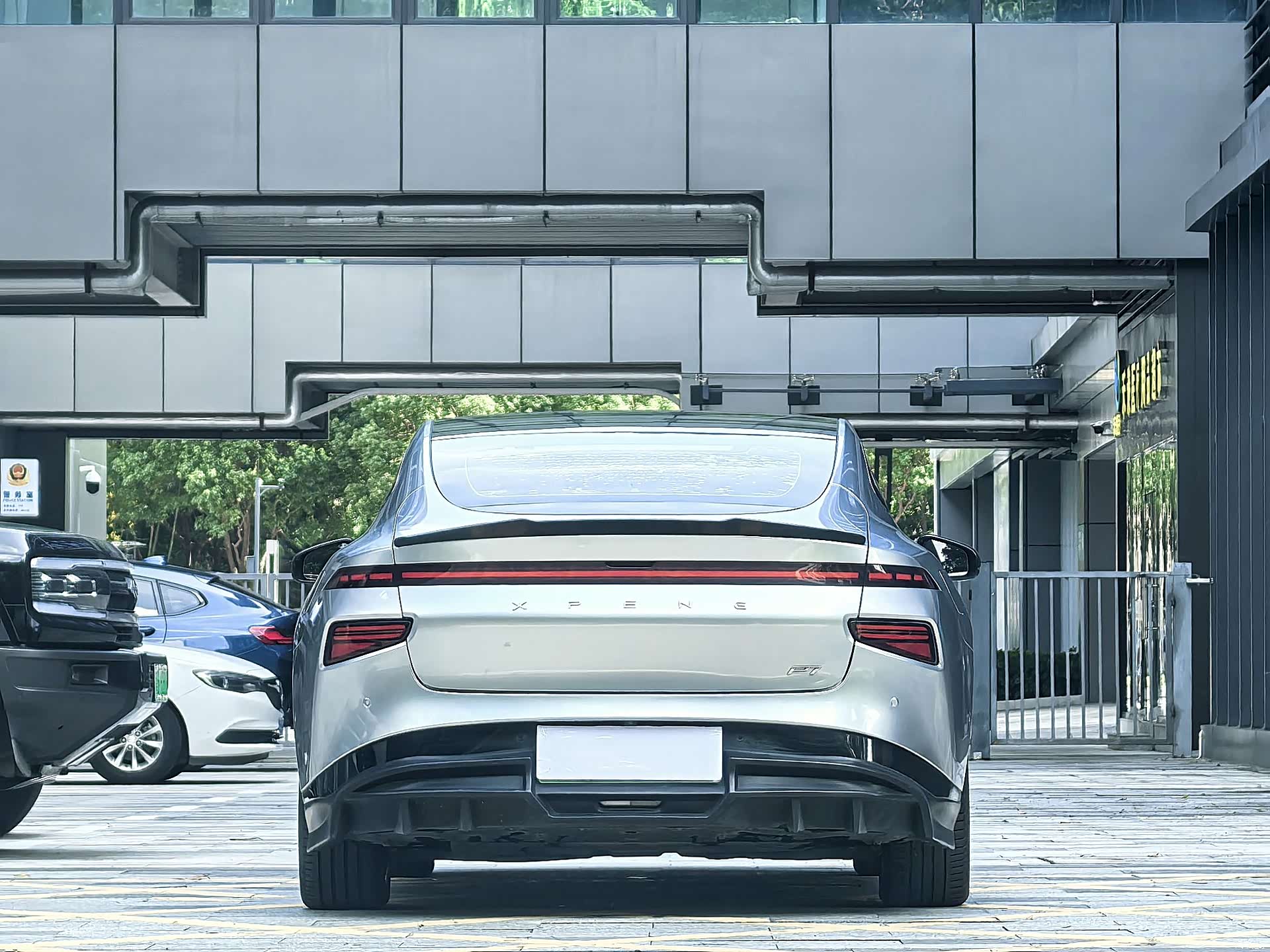 Xpeng P7, 2022 8