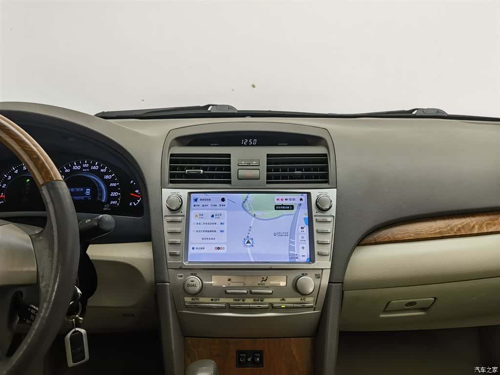 Toyota Camry, 2011 12