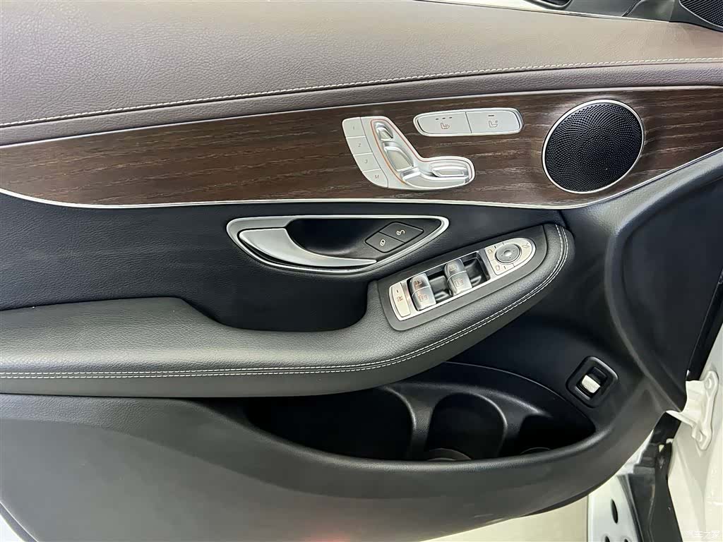 Mercedes-Benz GLC, 2023 26