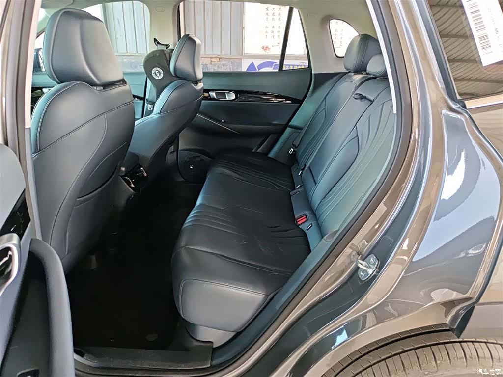 Geely Galaxy E5, 2025 17