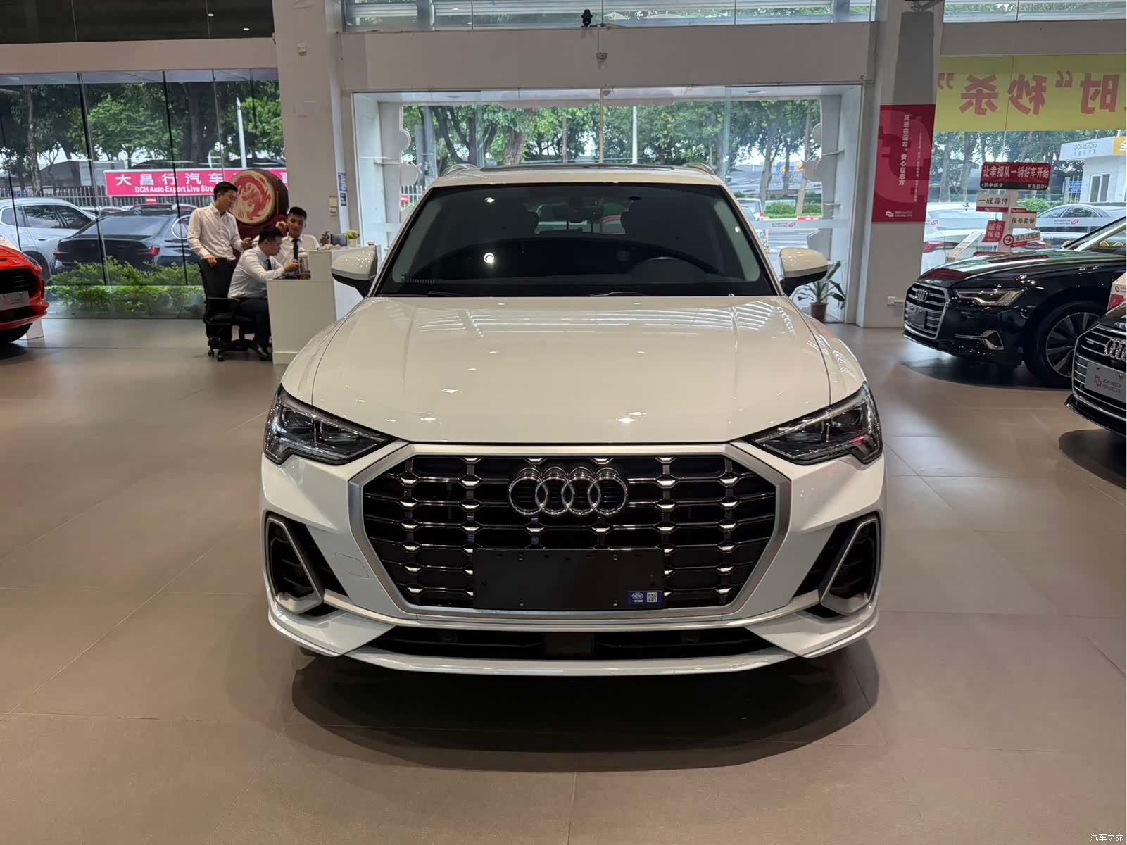 Audi Q3, 2022 2